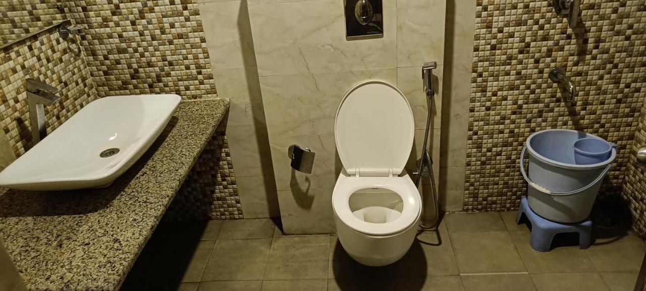 Hotel The Grand Orion Chinhat Zewnętrze zdjęcie